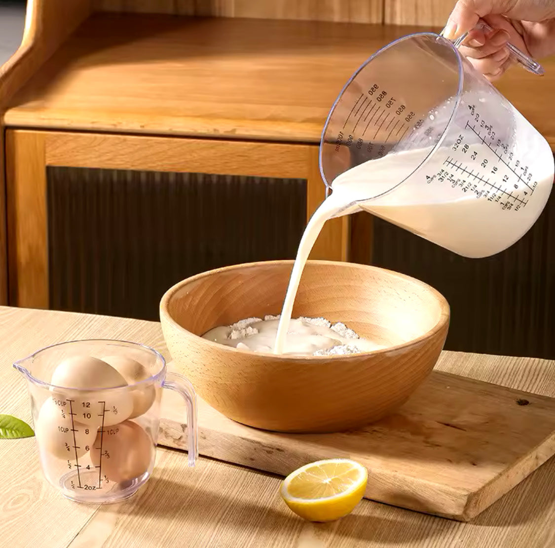 600ML Liquid Measuring Cup, Transparent Measuring Cup With Handle, Heat Resisting Plastic Water Scale Measuring Jar 600ML Liquid Measuring Cup, Transparent Measuring Cup With Handle, Heat Resisting Plastic Water Scale Measuring Jar